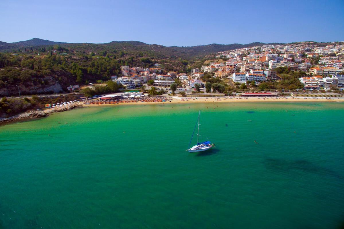 Domi Luxury Lägenhet Kavala Exteriör bild