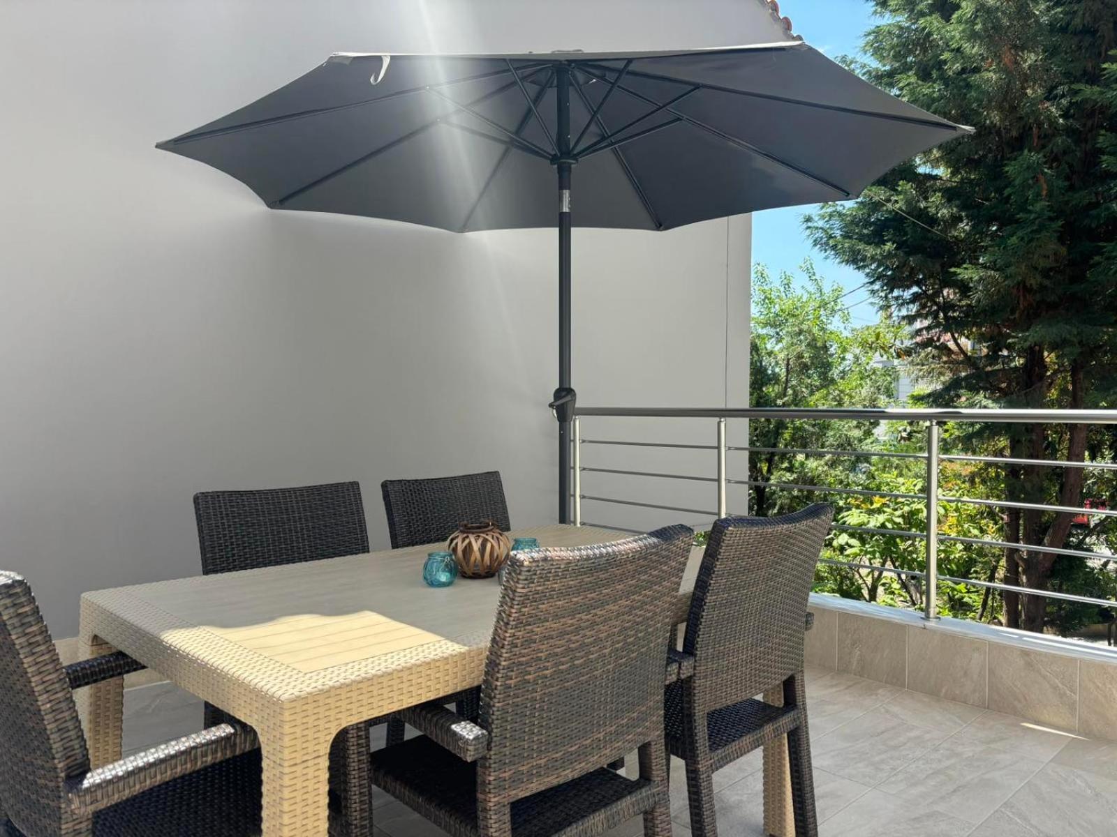 Domi Luxury Lägenhet Kavala Exteriör bild